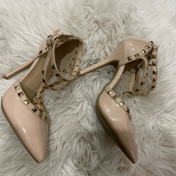 NUDE STUD HEELS (VALENTINO INSPO) - Picture 6 of 9